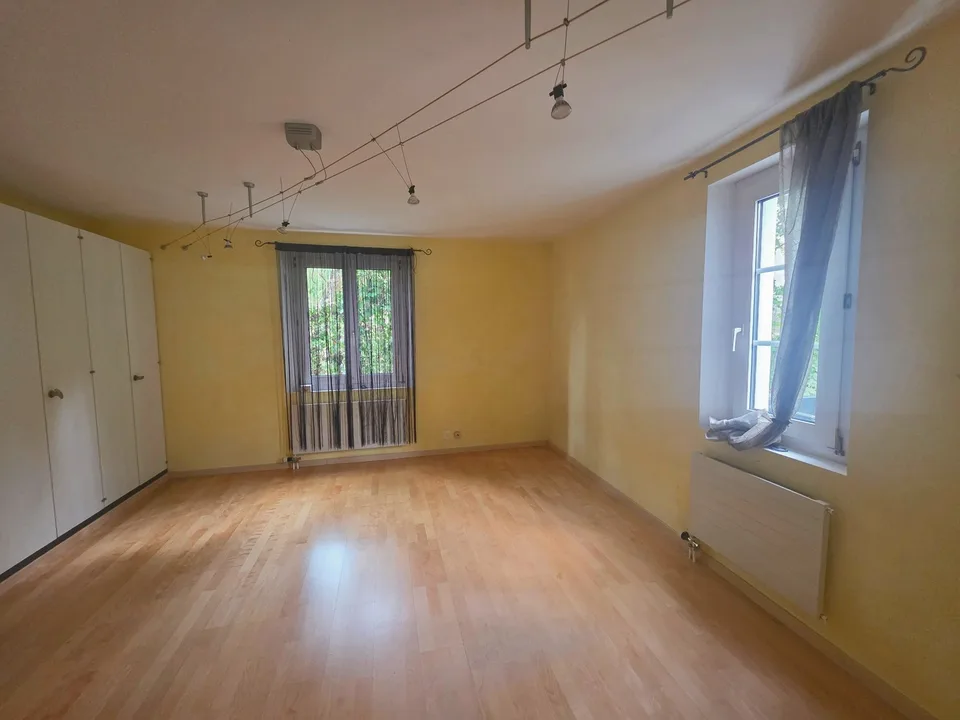 Charmant appartement maisonnette 4 pièces avec autorisation de balcon - situation centrale – photo 8 sur 13