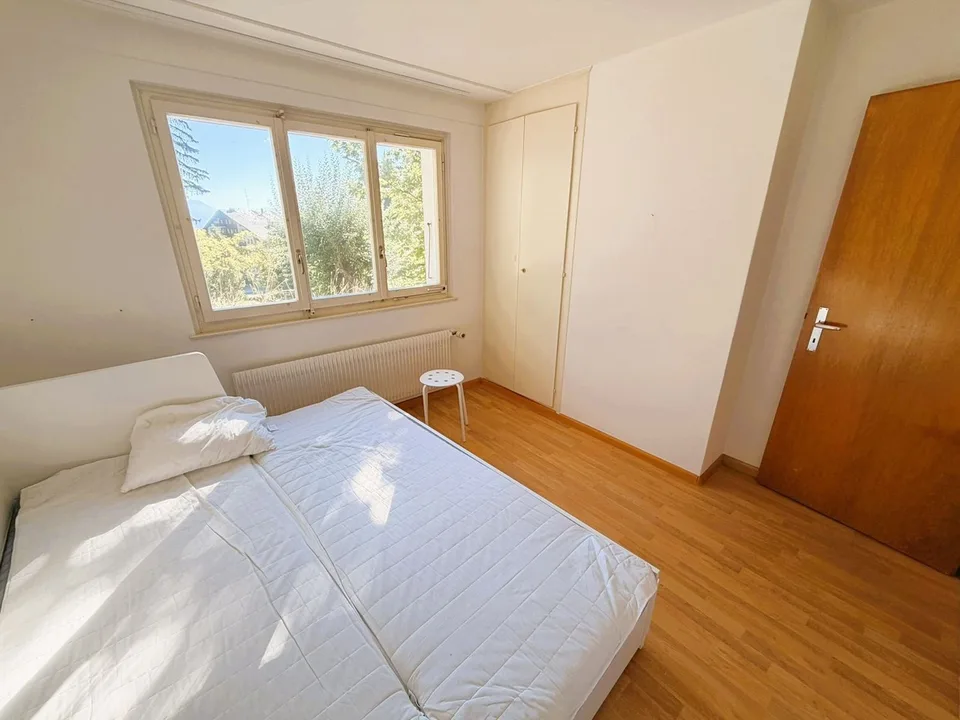 Spacious & bright 4.5 rooms - Beautiful view - Very quiet location - Very well located - Superb sunshine