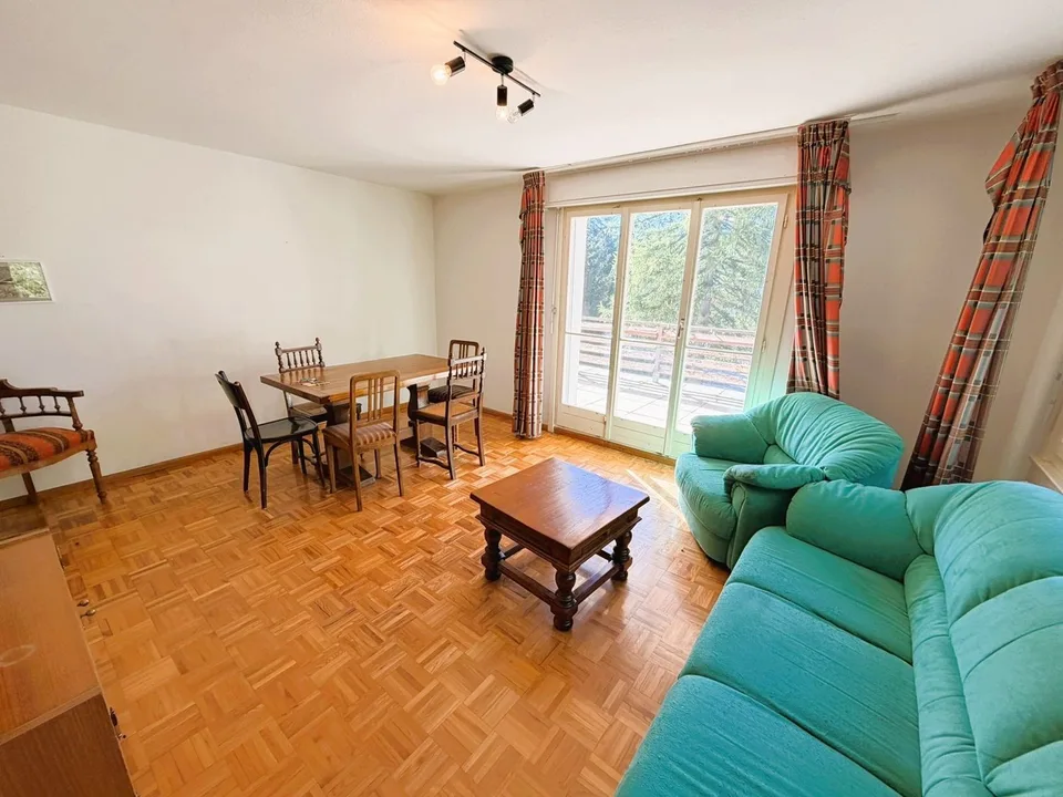 Spacious & bright 4.5 rooms - Beautiful view - Very quiet location - Very well located - Superb sunshine