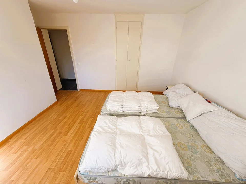 Spacious & bright 4.5 rooms - Beautiful view - Very quiet location - Very well located - Superb sunshine