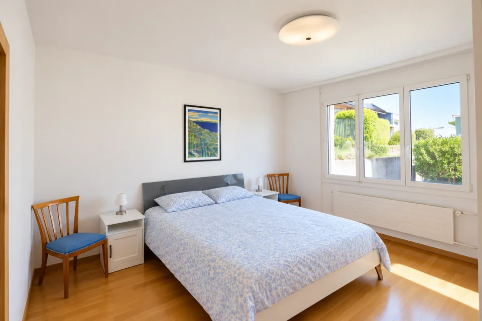 GROSSEN IMMOBILIEN - Freistehendes Ein- bis Zweifamilienhaus mit Pool in Ittigen – Foto 6 von 14