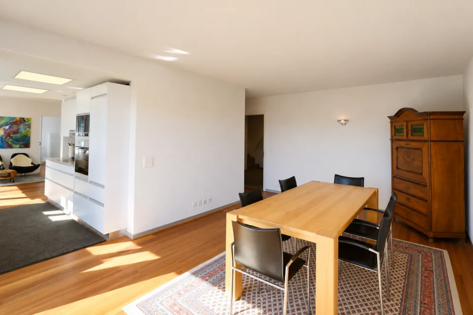 GROSSEN IMMOBILIEN - Freistehendes Ein- bis Zweifamilienhaus mit Pool in Ittigen – Foto 11 von 14