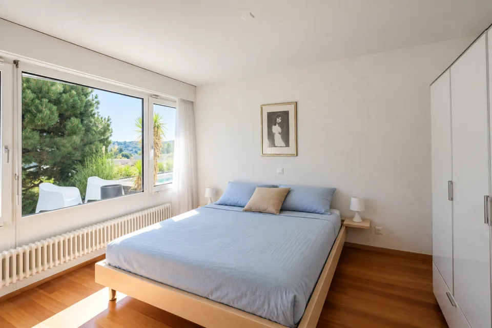 GROSSEN IMMOBILIEN - Freistehendes Ein- bis Zweifamilienhaus mit Pool in Ittigen – Foto 13 von 14