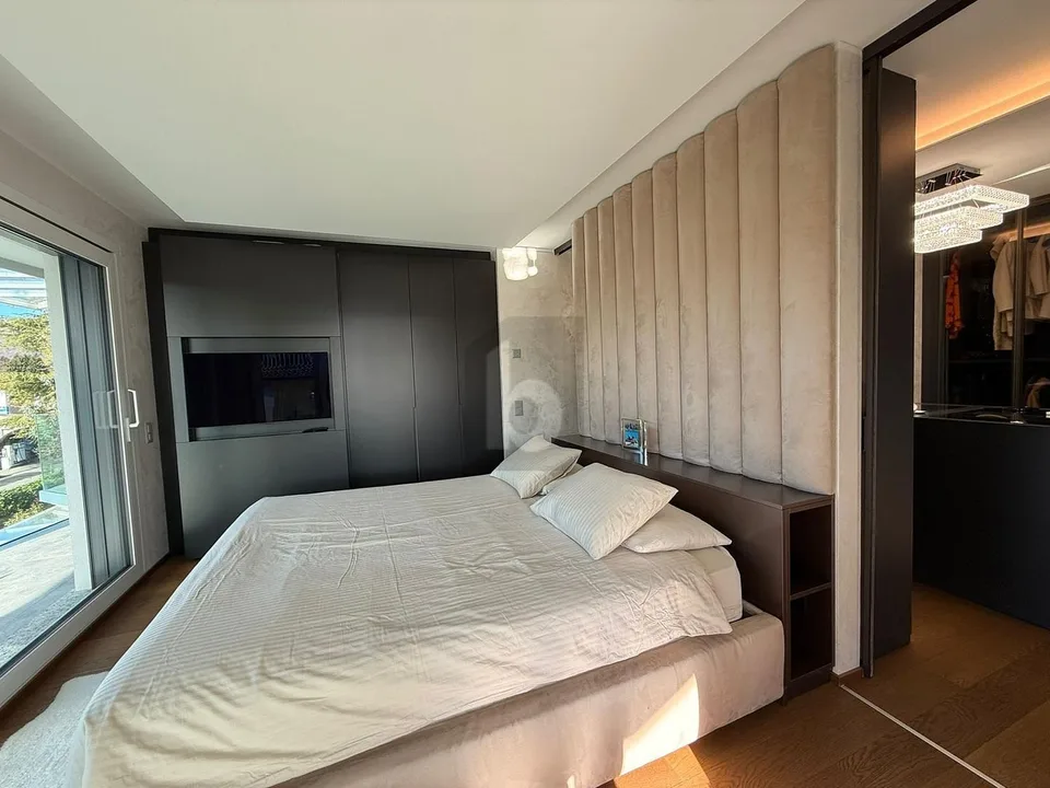 MODERNA ED ELEGANTE CON PISCINA E VISTA – Foto 5 von 37