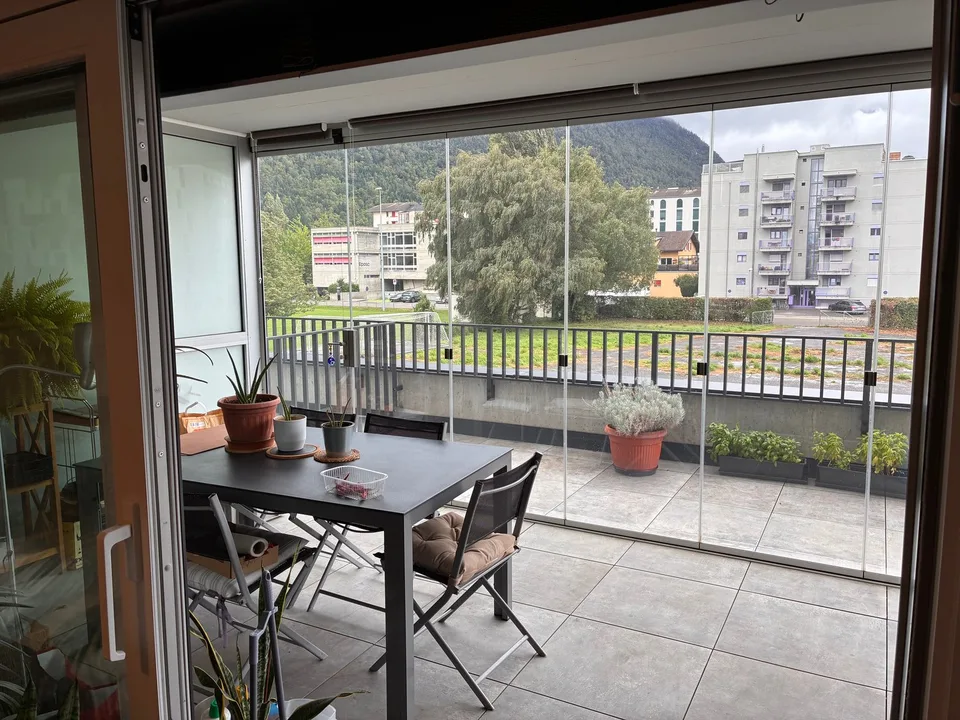 For rent, just a few steps from the train station, a very nice 2.5-room apartment in Martigny!