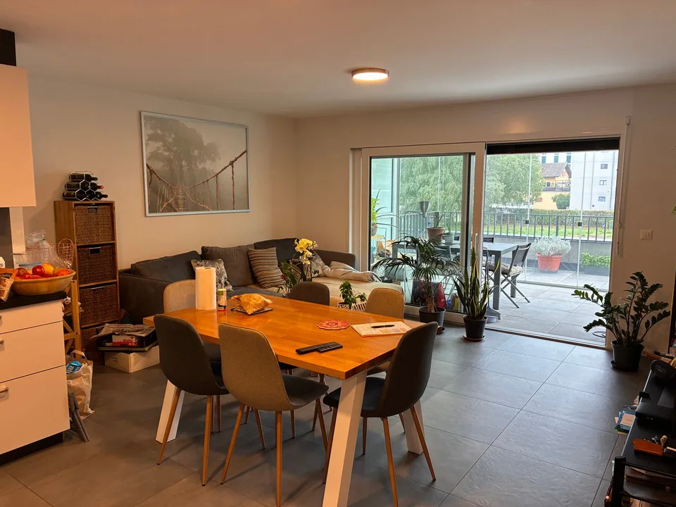 For rent, just a few steps from the train station, a very nice 2.5-room apartment in Martigny!