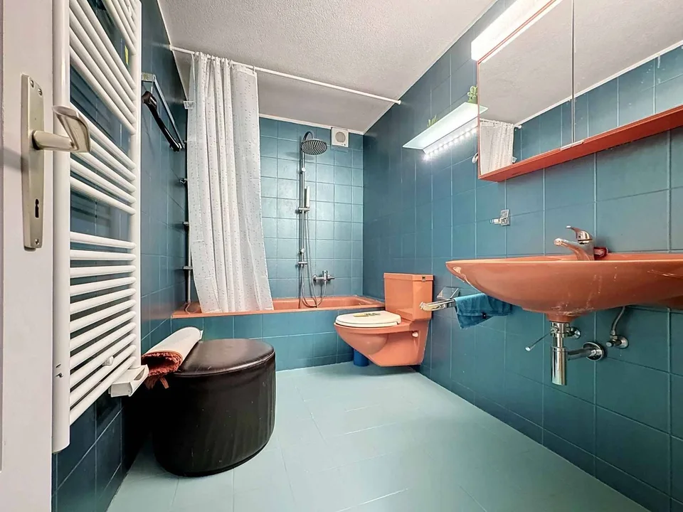 Haus mit 6,5 Zimmern und Baupotenzial – Foto 9 von 13