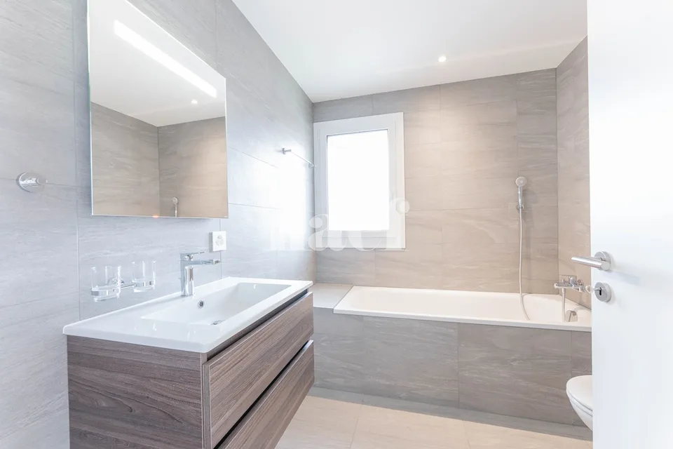 New 5.5-room duplex apartment with large terrace and balcony for sale in Prévonloup – photo 8 of 10