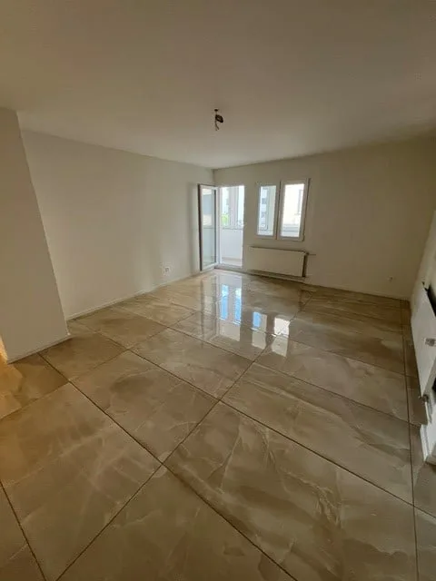 Attractive apartment with owner-occupier standard