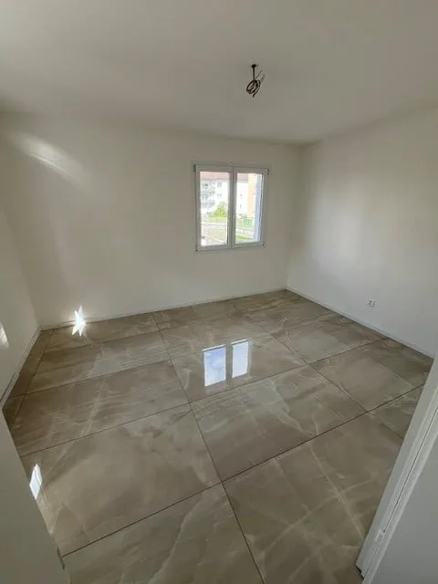 Attractive apartment with owner-occupier standard