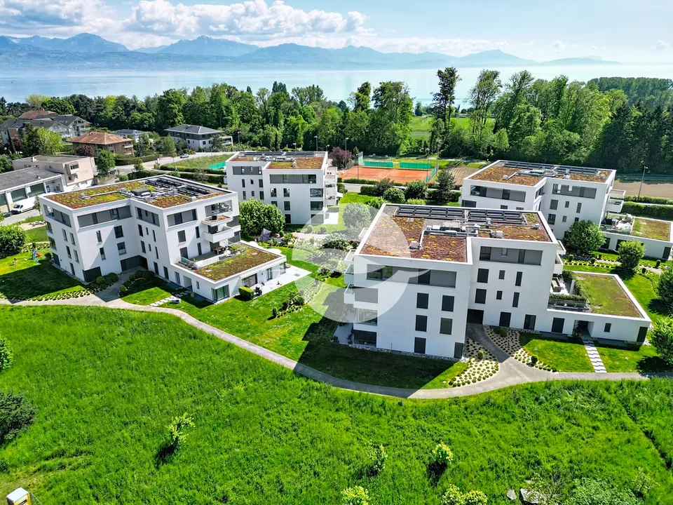 Attique moderne avec belle terrasse à quelques pas du lac