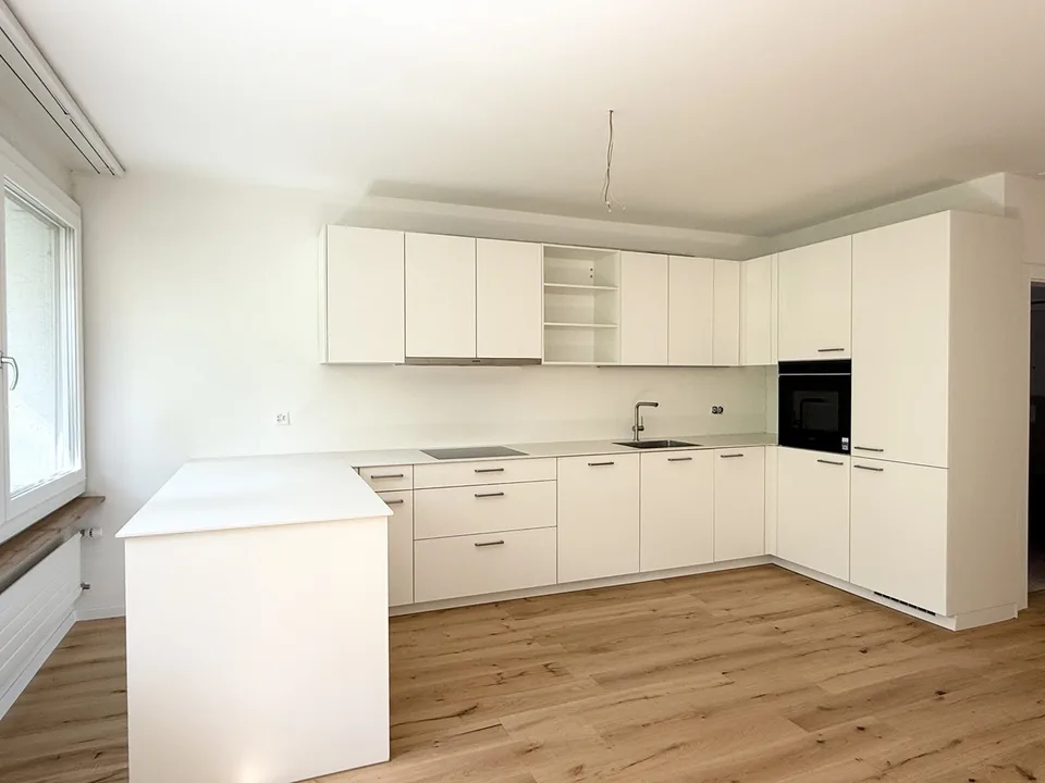 Frisch renoviert - neuwertige 4.5-Zimmer Erdgeschosswohnung in Horgen!