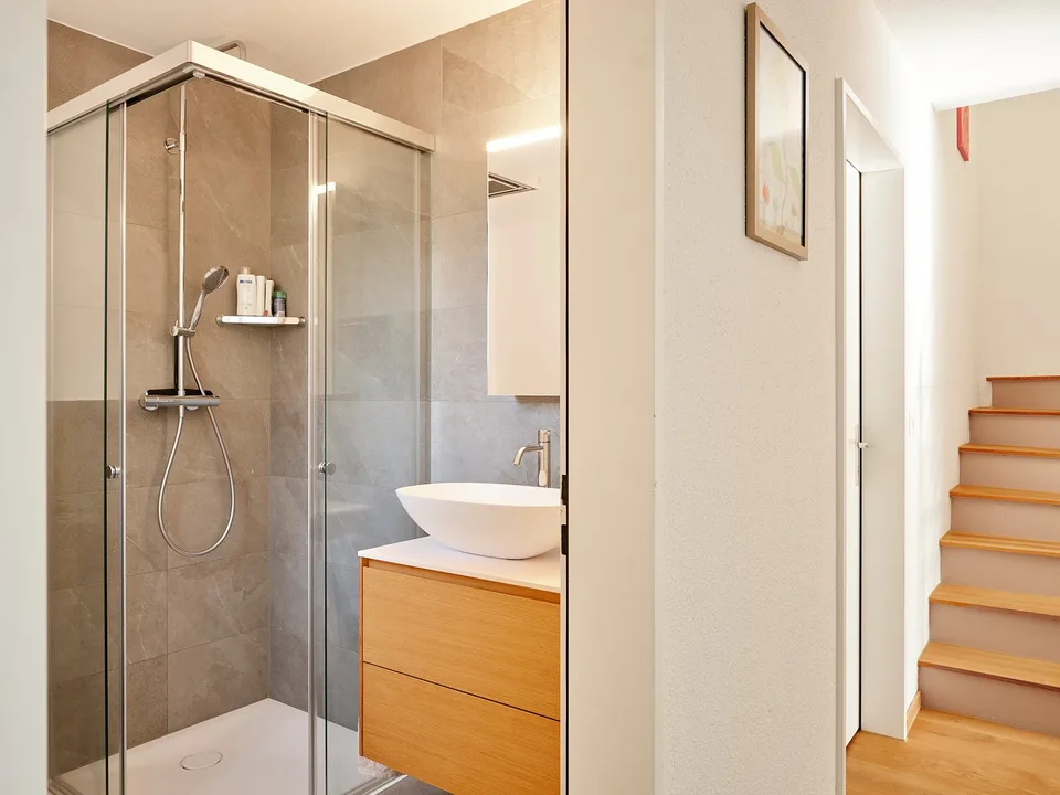 Casa a schiera angolare ben curata – foto 10 di 15