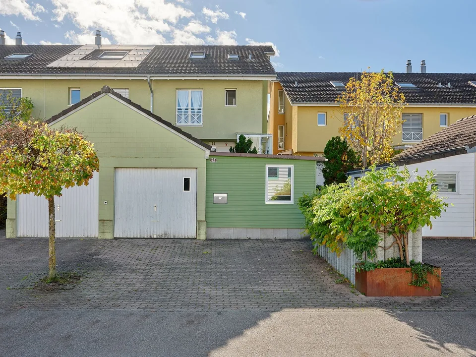 Casa a schiera angolare ben curata – foto 5 di 15