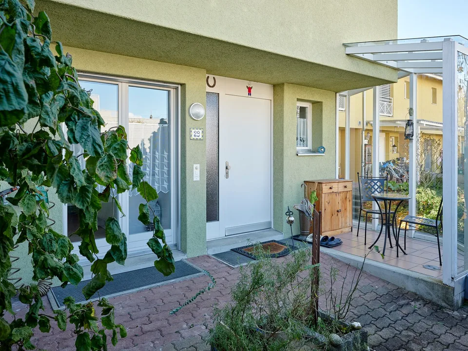Casa a schiera angolare ben curata – foto 4 di 15