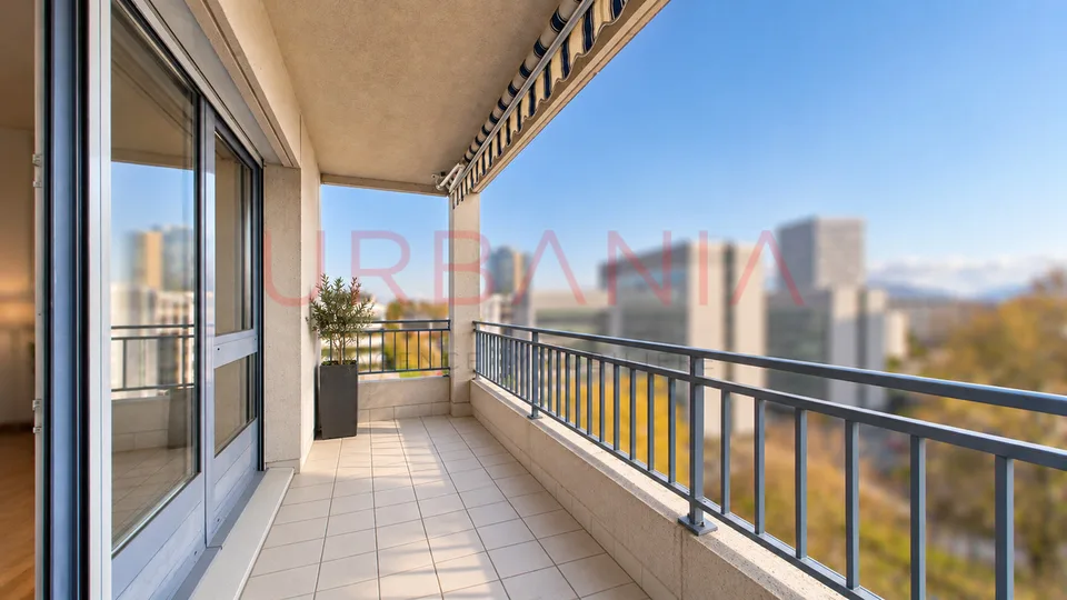 Superbe 6 pièces lumineux avec ascenseur privatif et balcons – photo 3 sur 13