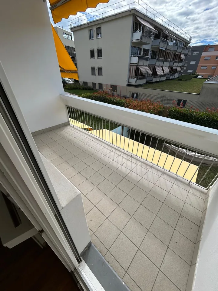 Helles 4.5-Zimmer-Apartment in Savosa – sofort verfügbar
