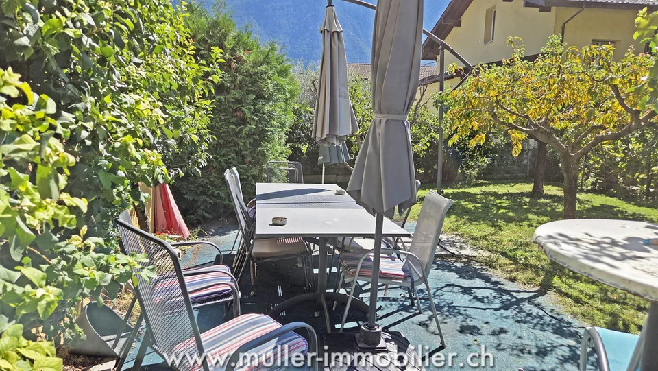 Grande proprietà con 2 appartamenti a Fully – foto 3 di 13