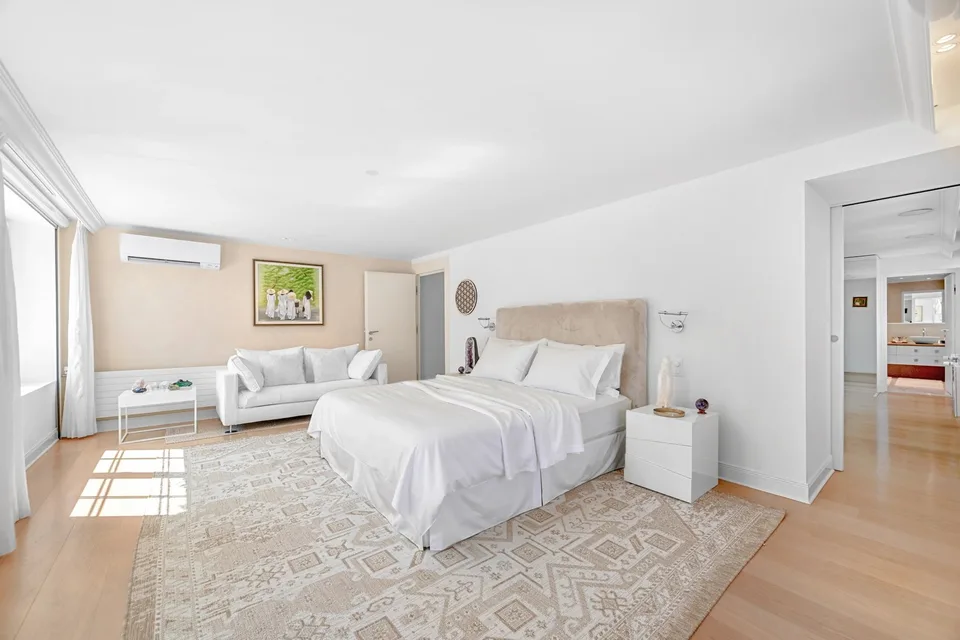 Elegantes Wohnhaus mit Charakter in einer grünen Oase ? Bellevue, rechte Seite – Foto 12 von 13