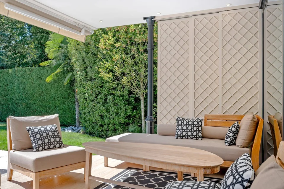 Elegantes Wohnhaus mit Charakter in einer grünen Oase ? Bellevue, rechte Seite – Foto 5 von 13