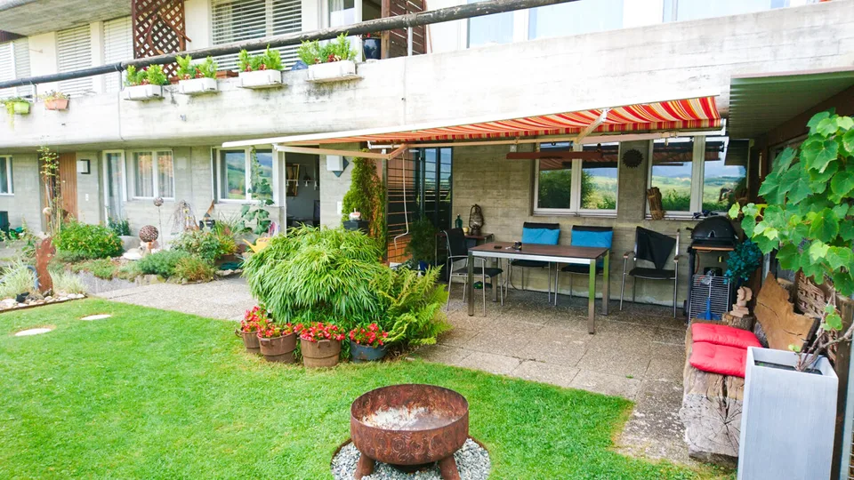 Living with a View: Two-Family House with Breathtaking Alpine View – photo 9 of 12