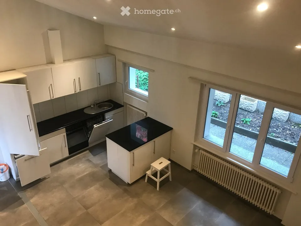 Attic apartment with private garden, new roof insulation in 2025