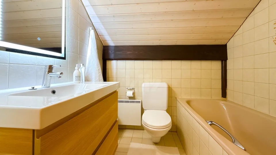 Bello appartamento in una casa di villaggio – foto 11 di 13