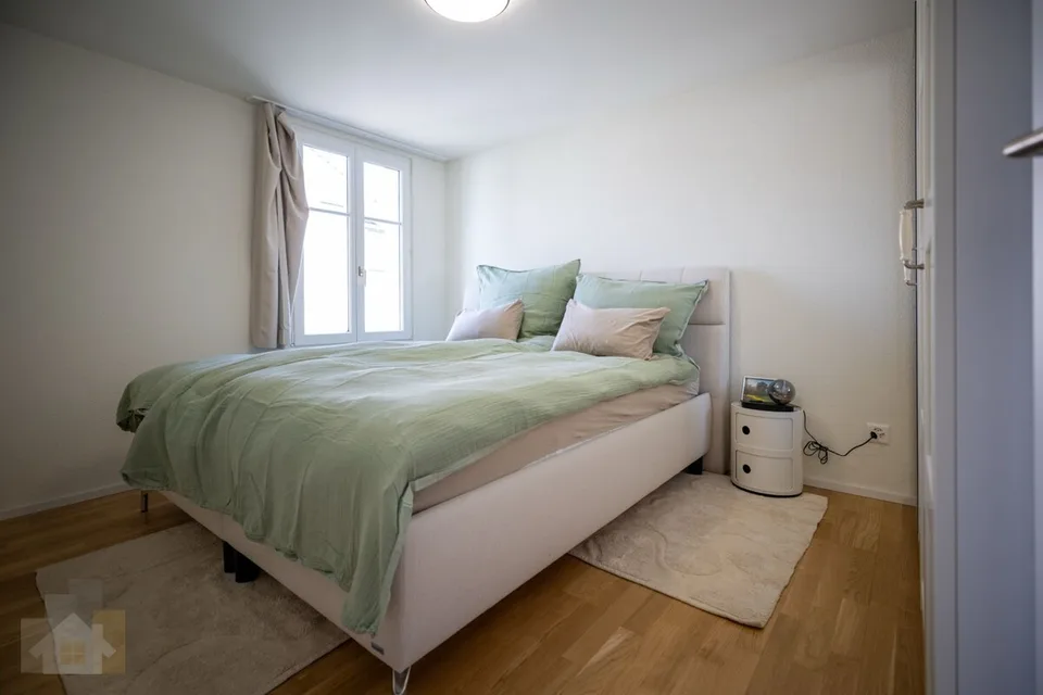 Moderne, möblierte 2.5-Zimmer-Business-Suite in Romanshorn
