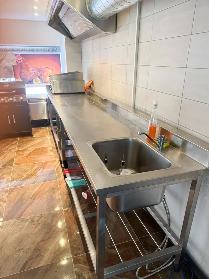 Locale commerciale in una via principale molto frequentata a Mümliswil – foto 3 di 11