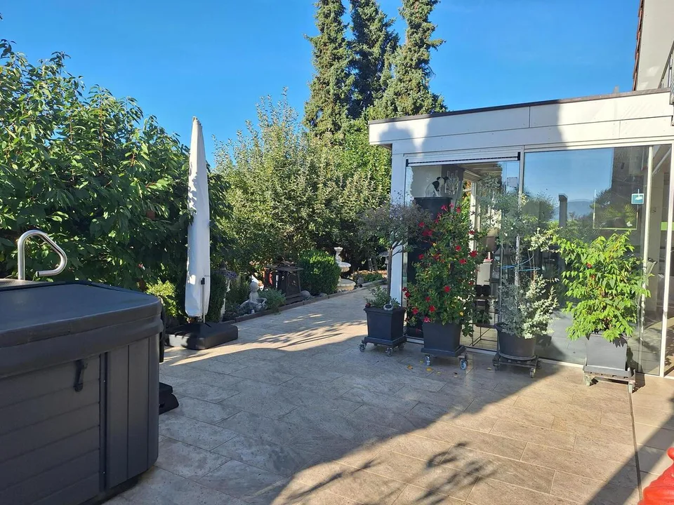 Charmantes Einfamilienhaus mit Garten an sonniger Wohn-/Aussichtslage