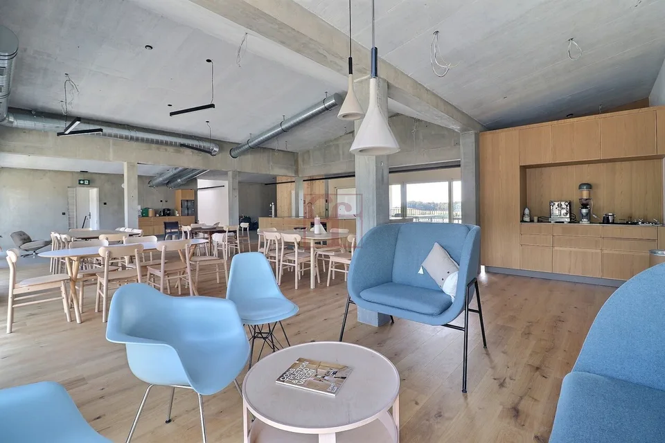 Zu vermieten - 4 moderne Büros in neuen Räumlichkeiten – Foto 6 von 7