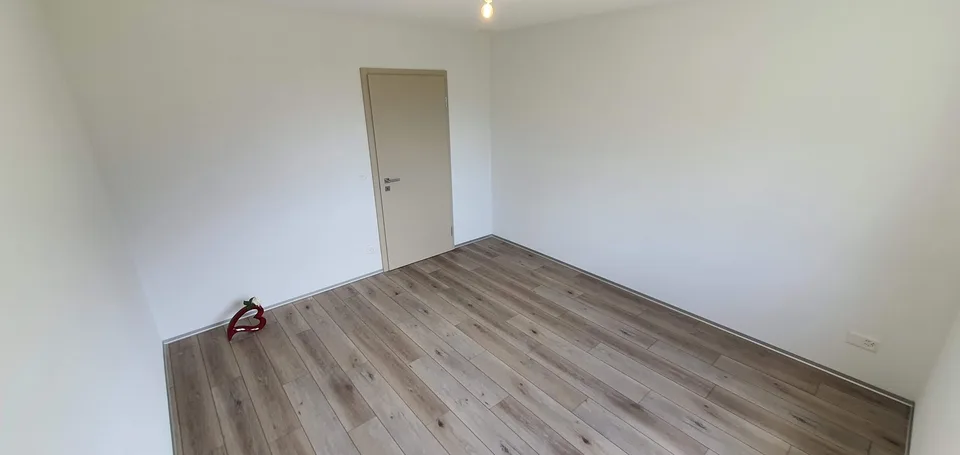 Grosszügige 5.5-Zimmer-Wohnung mit 178 m2, Garage und E-Ladestation