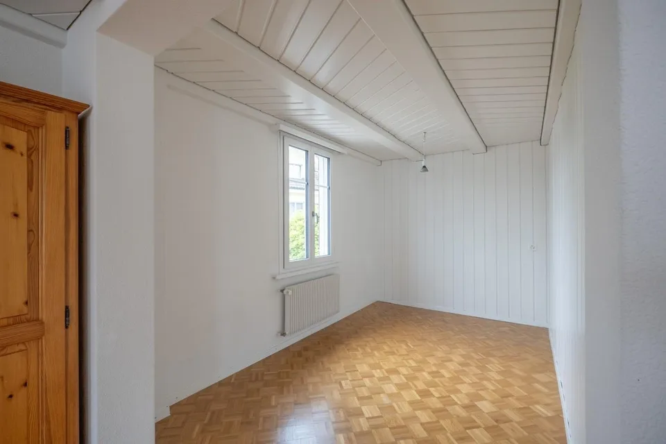 Grosszügiges Einfamilienhaus mit zwei Wohneinheiten