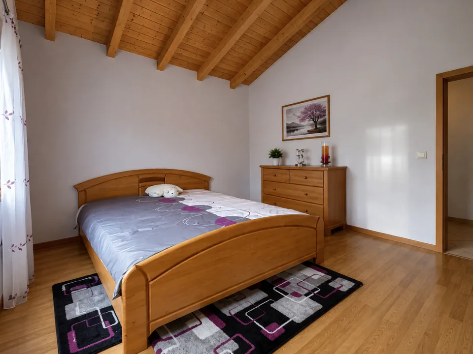 Einzelvilla mit 5.5 Zimmern in Saxon mit schönem Garten – Foto 10 von 17