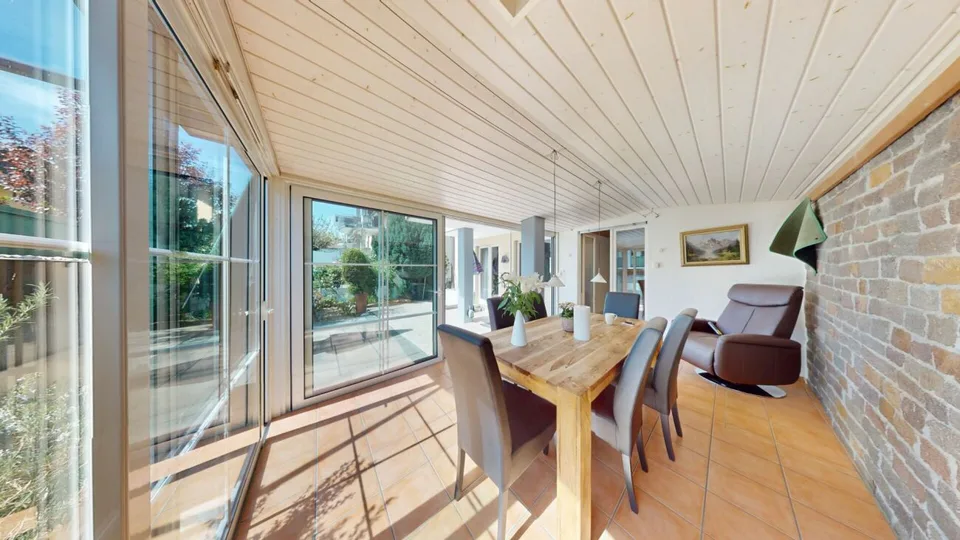 Ampia casa bifamiliare di 6,5 stanze con giardino d'inverno – foto 14 di 17