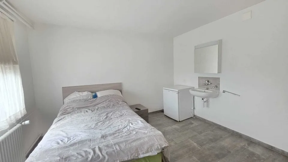 CHAMBRE MEUBLÉE A LOUER