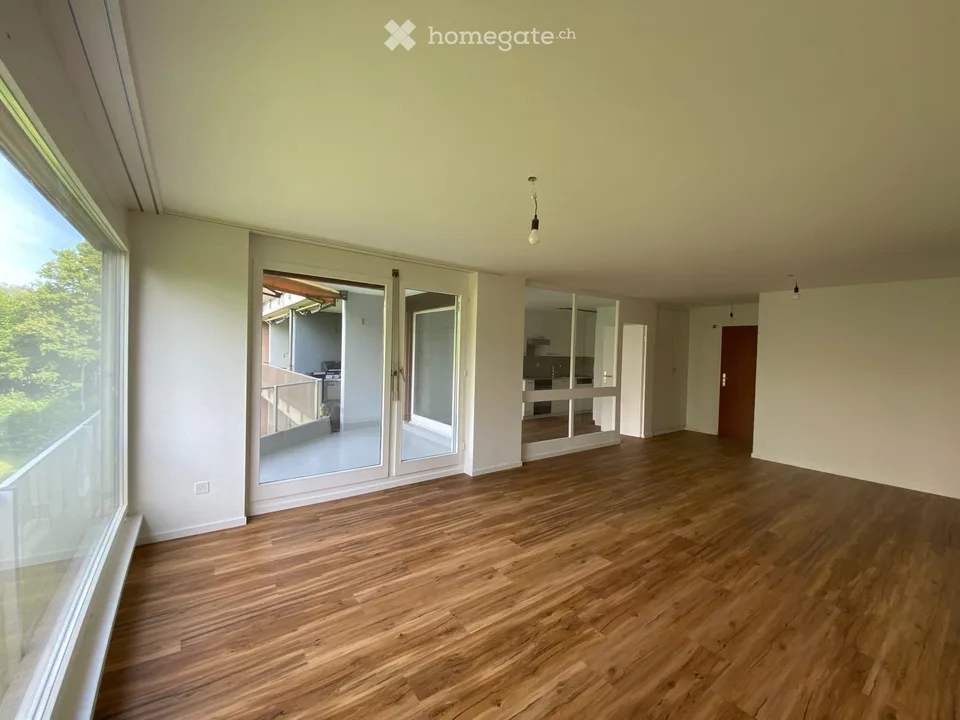 Appartement lumineux 2 1/2 pièces avec terrasse près de Rothenburg