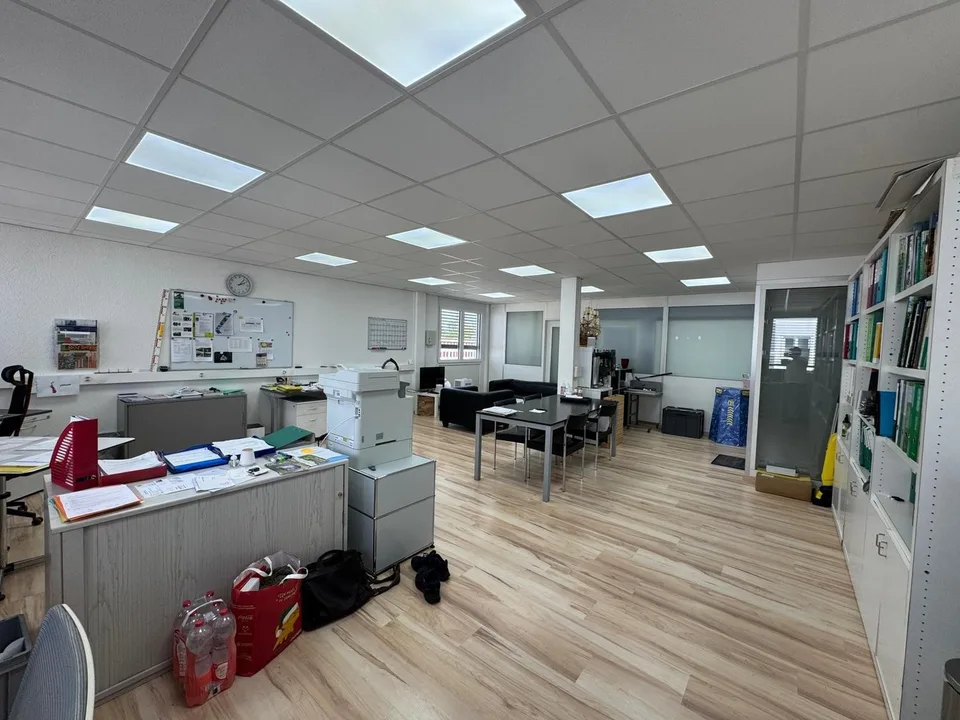 Helles Büro mit 70 m² im 2. OG in Egg – sofort verfügbar – Foto 5 von 7