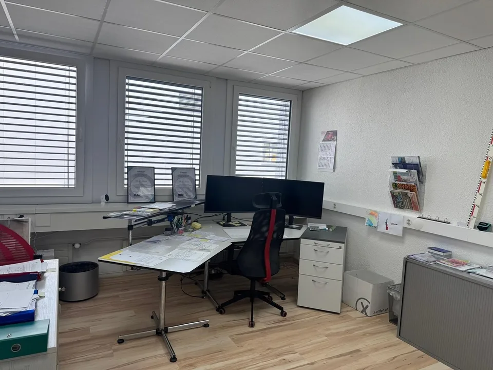 Helles Büro mit 70 m² im 2. OG in Egg – sofort verfügbar – Foto 4 von 7