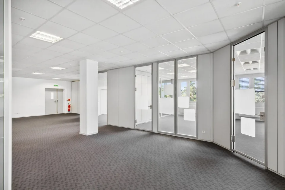 Ausgebaute Büroflächen zu fairen Konditionen – Lagerfläche optional verfügbar – Foto 6 von 11