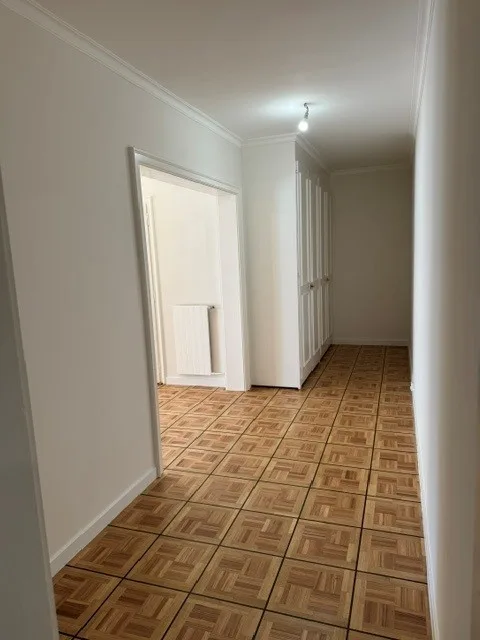 Ampio appartamento di 6 locali con balcone al 7° piano – Route de Florissant, Ginevra – foto 8 di 13
