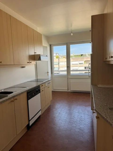 Ampio appartamento di 6 locali con balcone al 7° piano – Route de Florissant, Ginevra – foto 4 di 13