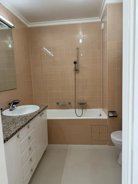 Ampio appartamento di 6 locali con balcone al 7° piano – Route de Florissant, Ginevra – foto 12 di 13