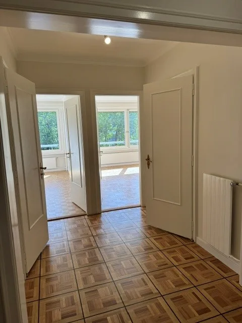 Ampio appartamento di 6 locali con balcone al 7° piano – Route de Florissant, Ginevra – foto 9 di 13