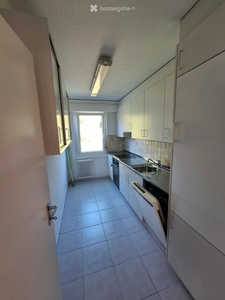 Charmant appartement de 5,5 pièces en mansarde à Benglen