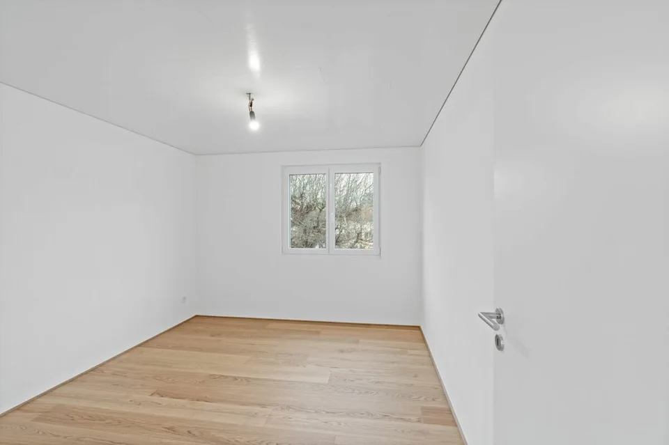 Kernsaniertes 4.5-Zimmer-Doppeleinfamilienhaus mit Garten & Garage in Widnau – Foto 10 von 13