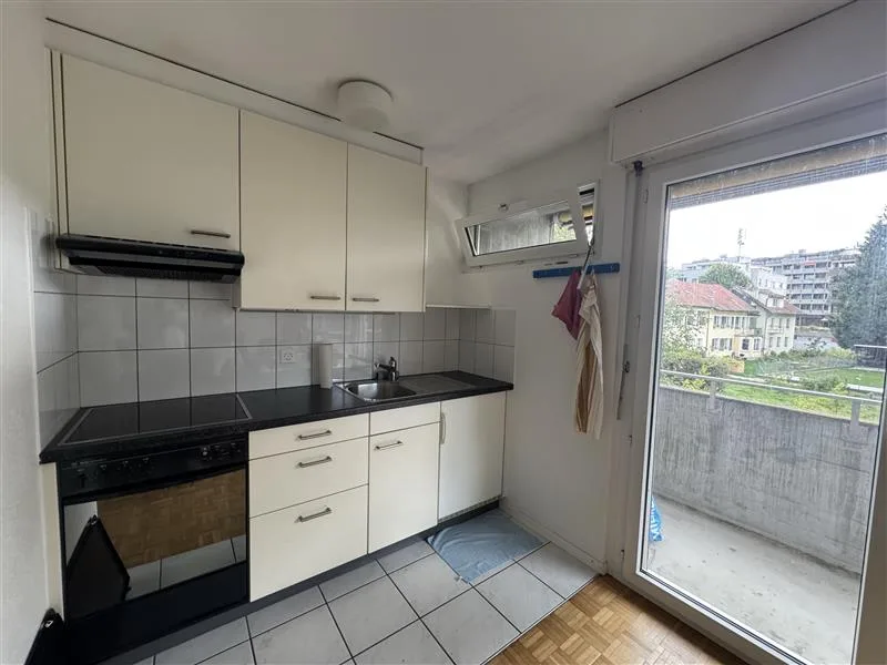 Helle 2.5-Zimmer-Wohnung mit Balkon in Biel – ab Dezember 2026 verfügbar