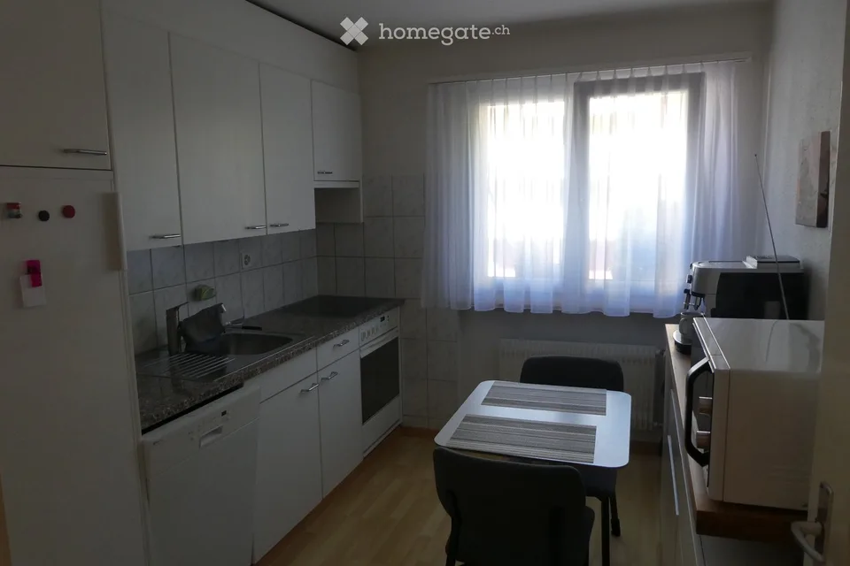 Bel appartement 3 pièces au 2ème étage avec grand balcon dans un endroit ensoleillé et calme