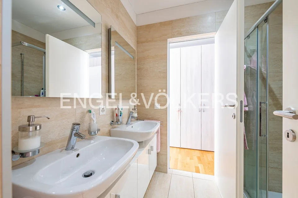 Modernes Apartment im Herzen von Paradiso – Foto 11 von 13