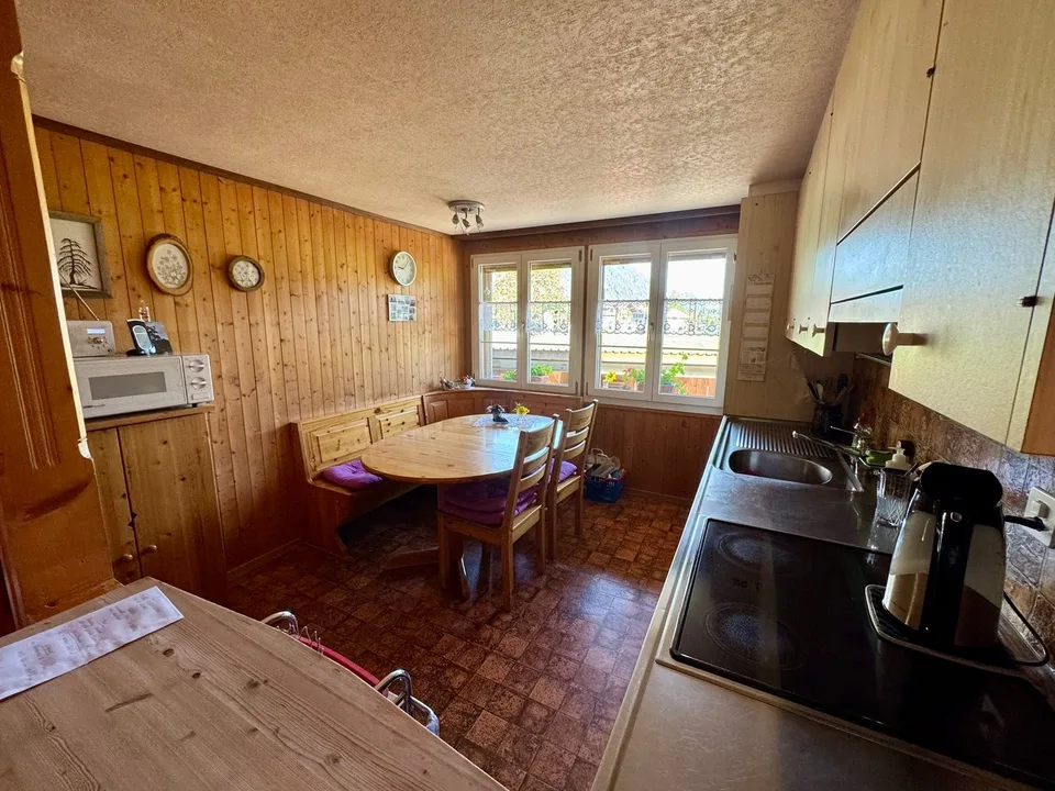 Charmante 4-Zimmer-Wohnung mit Bergblick in Lenk im Simmental